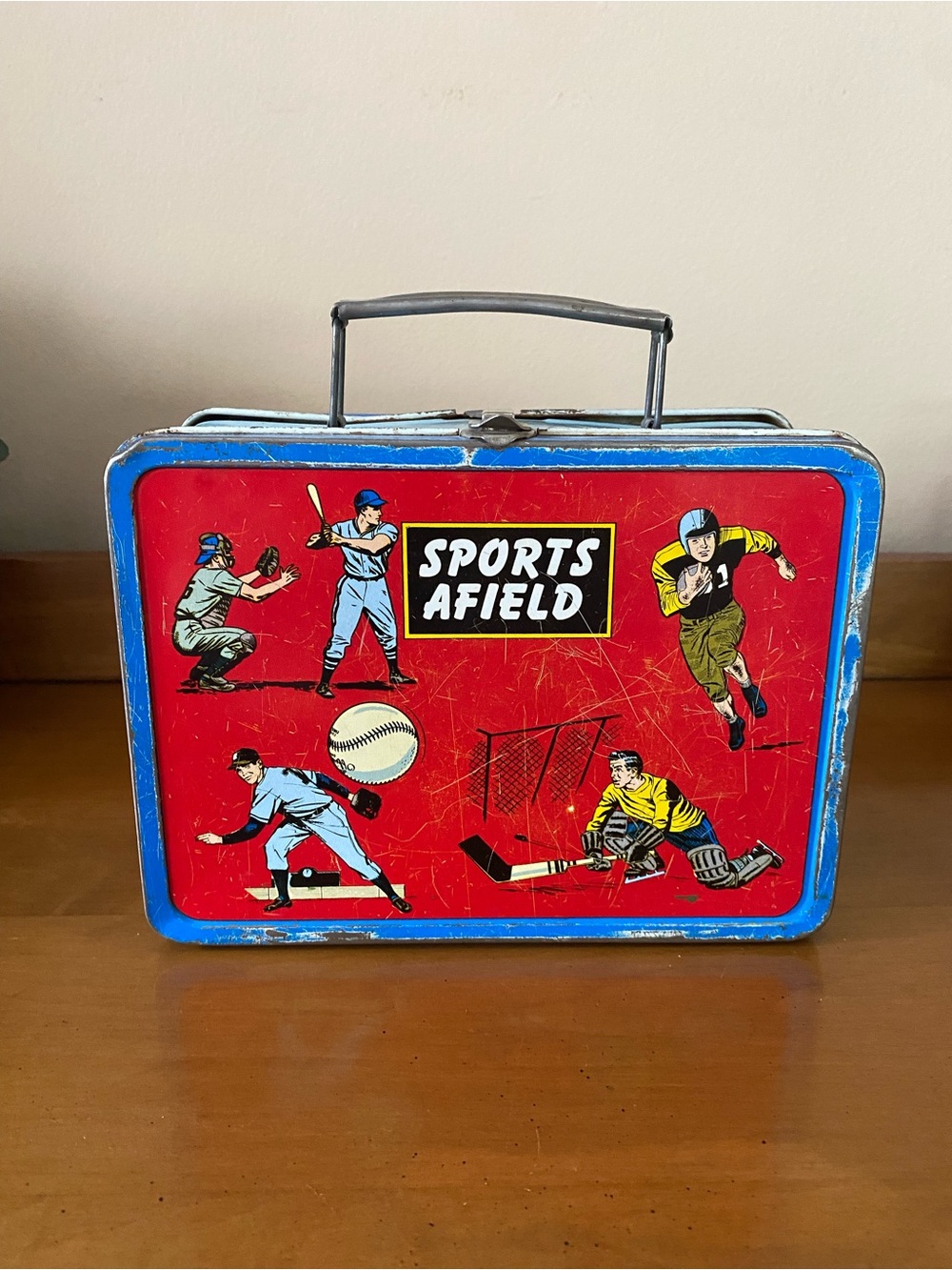 RARE VINTAGE SPORTS AFIELD META LUNCHBOX